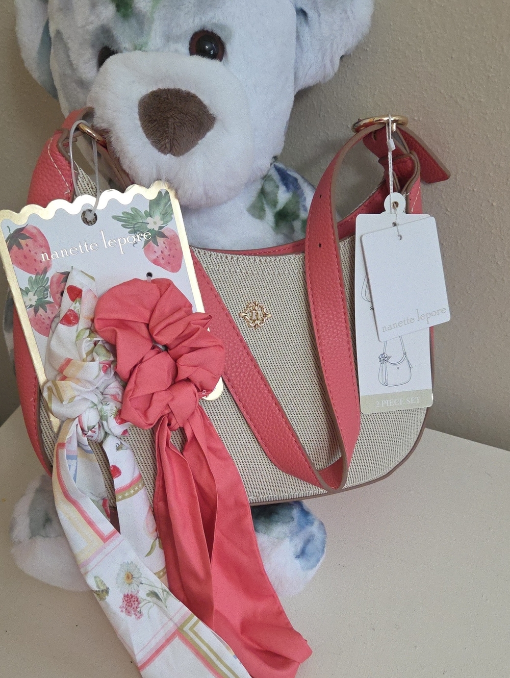 NWT Nanette Lepore Coral and Cream Shoudlerbag with Matching Scrunchies